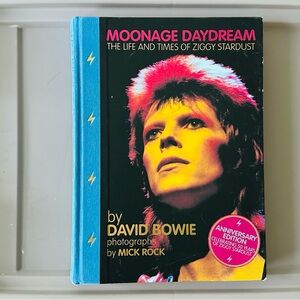Moo age Daydream by David Bowie